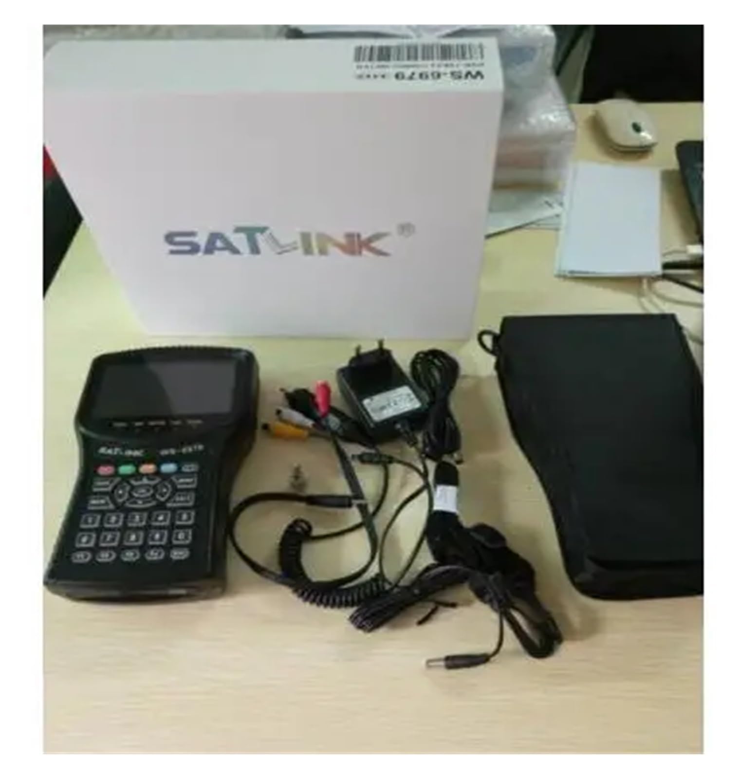 WS-6979 DVB-S2 e DVB-T2 MPEG4 COMBO + Misuratore di spettro satellitare WS-6950hd Sat Finder WS6979 Meter(Ws 6979 black bag)