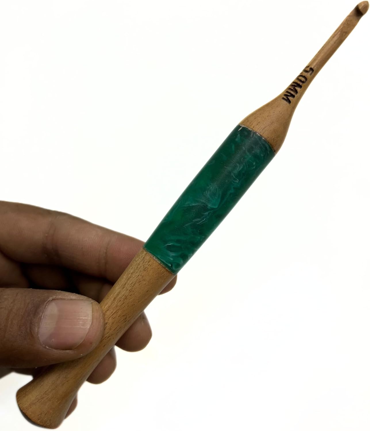 Crochet Hook Set, Including 7 US Size Soft Handle Resin Wood Hooks Crochet Hooks & 7 Pcs Accessories with Golden Storage Box