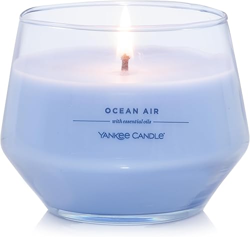 Yankee Candle Studio - Vela mediana Ocean Air, 10 onzas Vela de mezcla de cera de soja perfumada de aceite esencial de larga duración, 40-65 horas