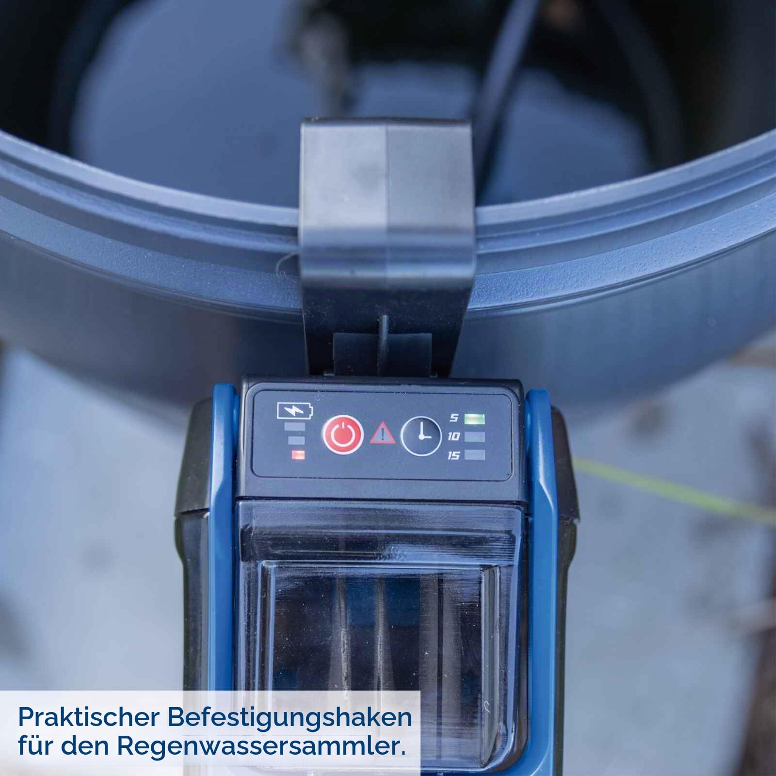 Scheppach Akku Regenfasspumpe C-RBP2000-X mit 2m Schlauch | Fördermenge 2000L/h | Förderdruck 2bar | Förderhöhe 20m | Eintauchtiefe 1,8m | 20V-IXES-Serie | 10 Jahre Garantie | mit 2Ah Akku & Ladegerät