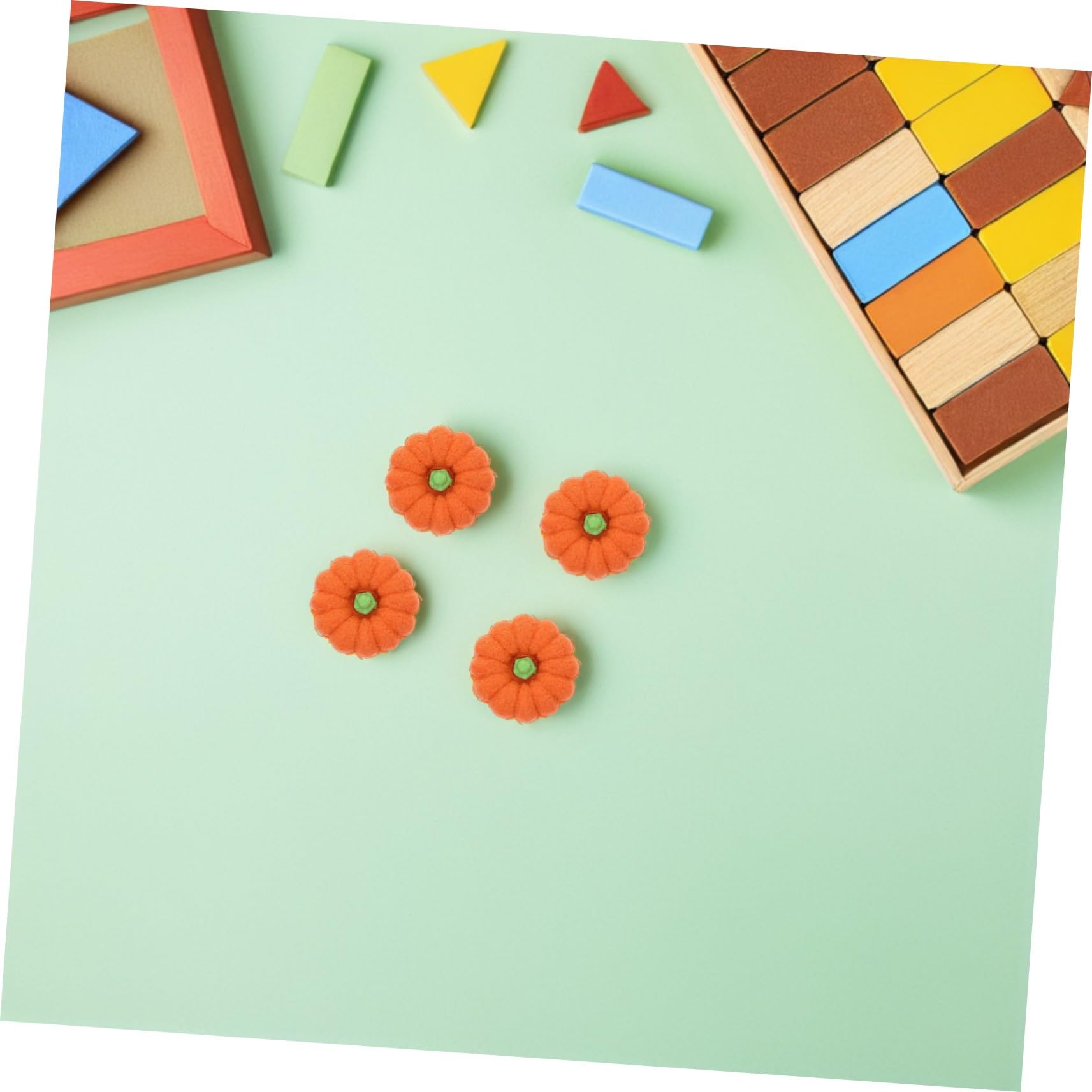 BESTonZON 80 Stück Teiliges Kürbis Radiergummi Mini Radierer für Herbst Halloween Partygeschenke Klassenzimmer Lehrer Belohnung Schulbedarf Orange