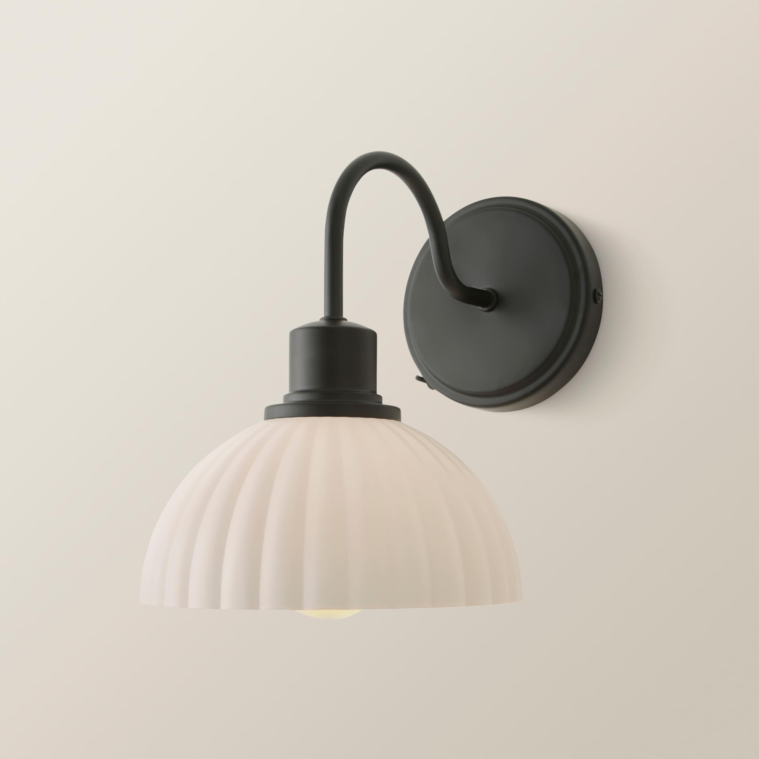 ValueLights Bourton Pair of Cream Ribbed Dome Wall Lights in Black