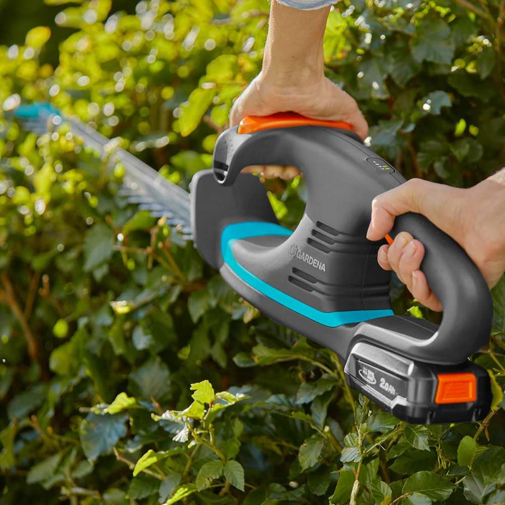 Gardena akum. nożyce do żywopłotu EasyCut 40/18 V P4A bez akumulatora: Przecinak do żywopłotu z precyzyjnymi ostrzami i zabezpieczeniem, ergonomiczny uchwyt, niska waga (14733-55)