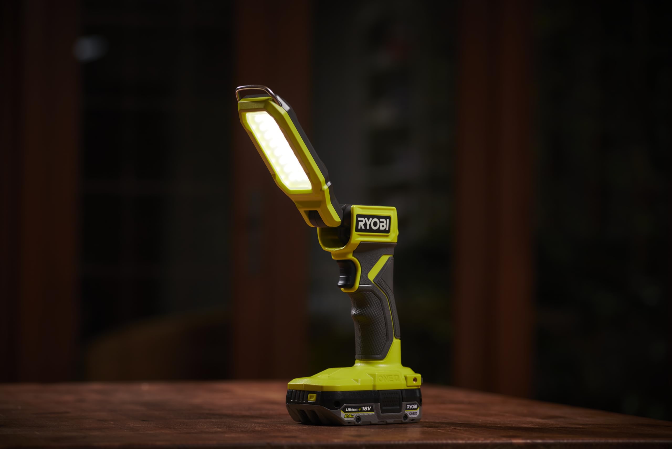 RYOBI RSL18-0 18V ONE+ Bezprzewodowe światło LED Stick (nagie narzędzie)