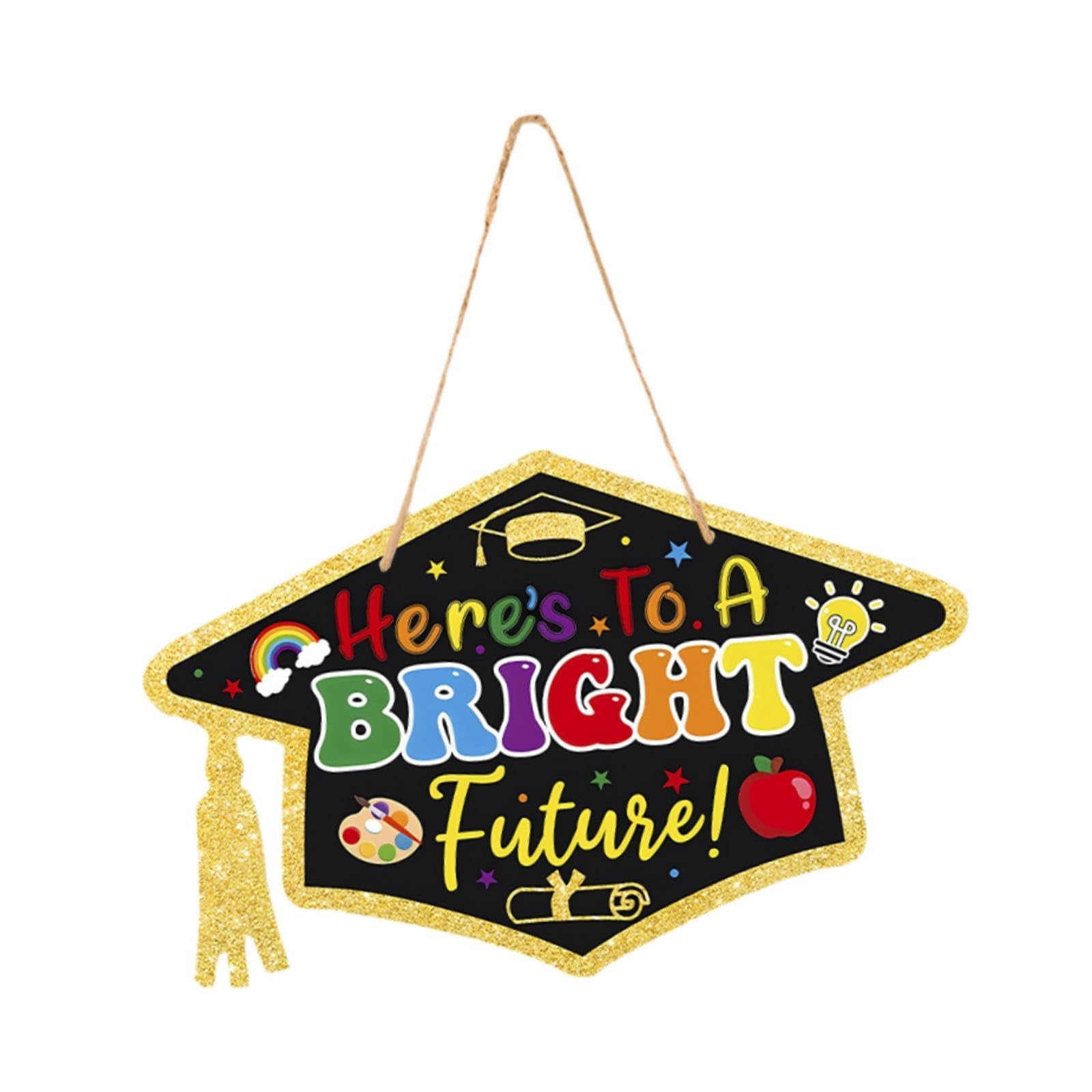 Badiman Kindergarten Congrats Grad Sign Hanging Plaque Photographic Prop Favors Wooden Door Hanger Wood Ornament for Porch Entrance