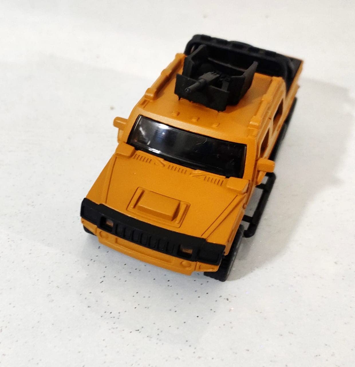 Model World Die Cast Model Tank Hot Metal Tank with Openable Doors and Pull Back Function | | PUBG BRDM Tank with Movable Gun(Size - 1:32)-picture-24