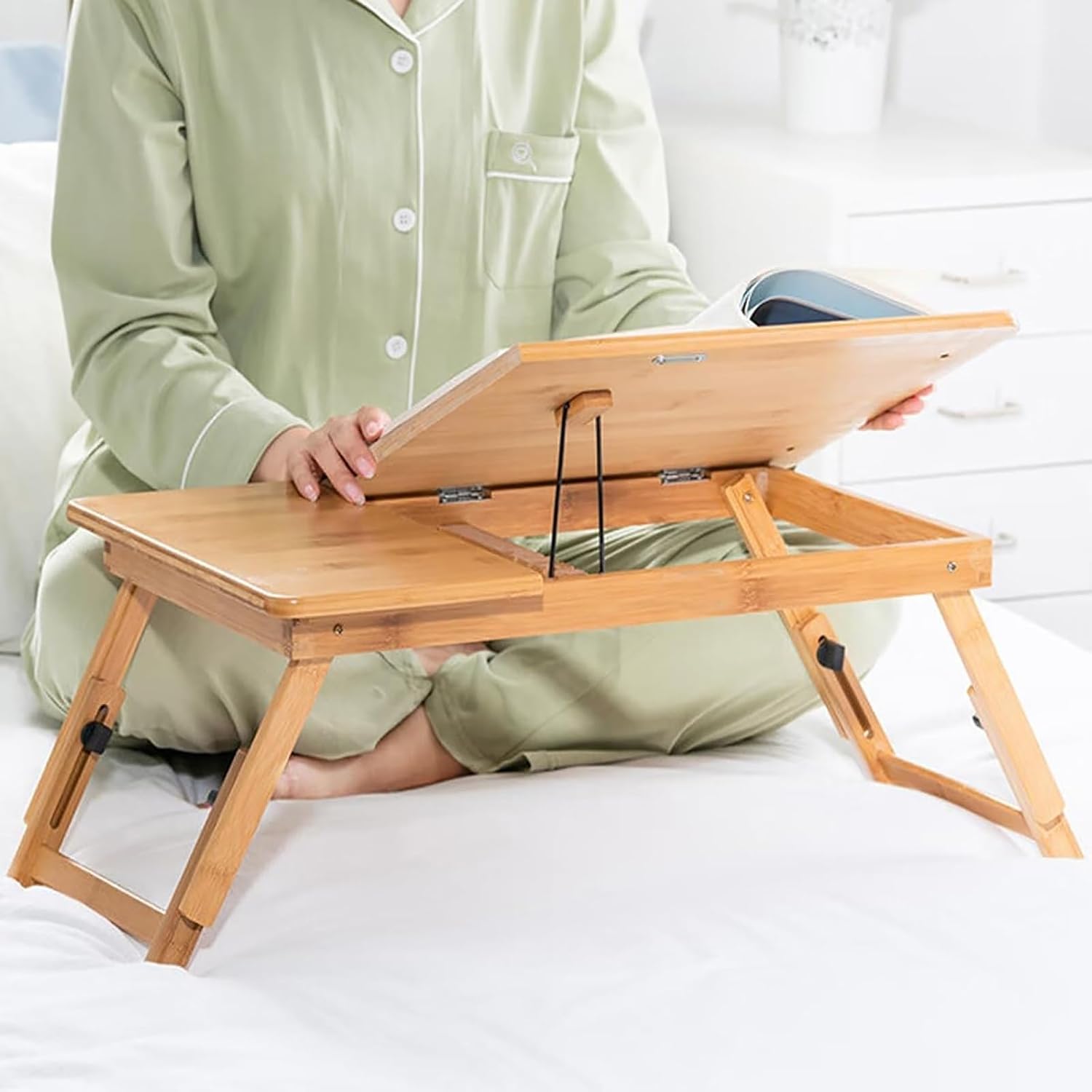 Foldable Drafting Table, Portable Drawing Desk with 4-Step Angle Adjustment & Telescopic Legs, Small Ergonomic Table for Study, Dorm, Bedroom(B,Medium)