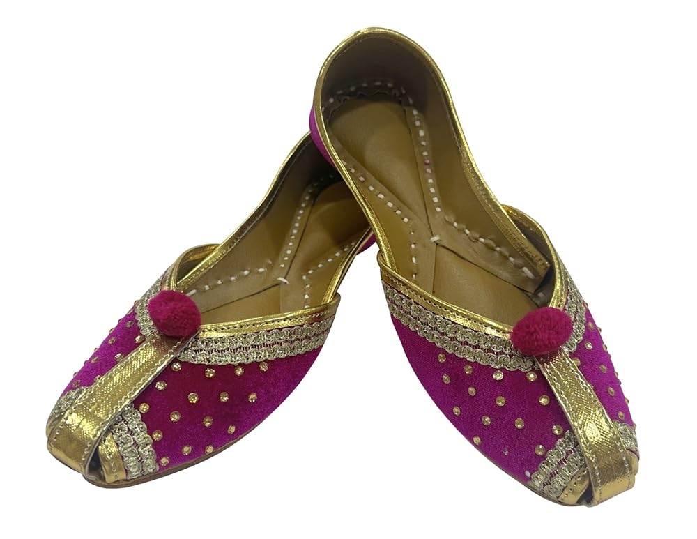 Golden Punjabi Juttis – Ethnische Brautschuhe für Damen, Party, indischer Samt, traditionelles Schuhwerk