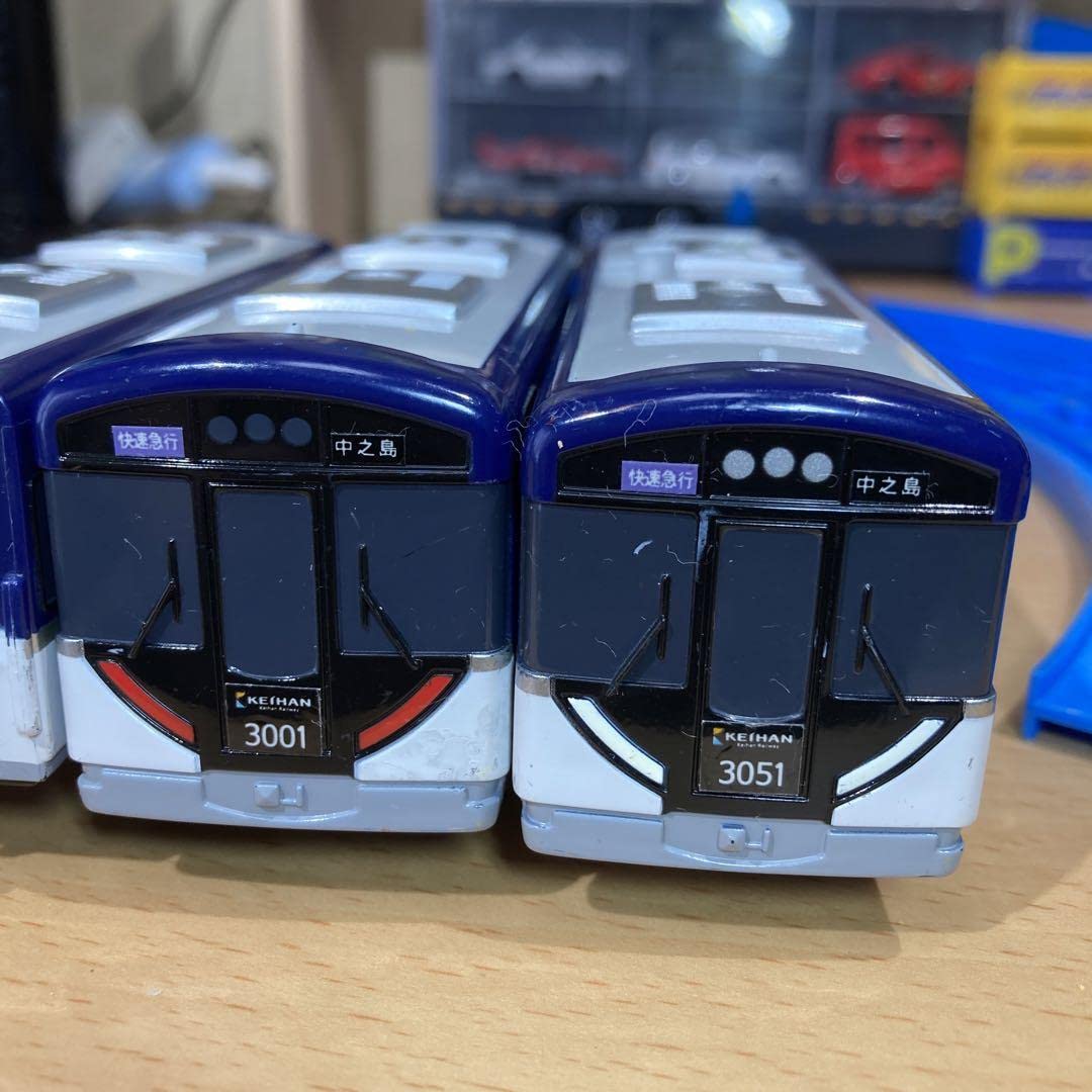 プラレール　京阪電車3000系 Amazon.co.jp: プラレール 動作品 京阪電車 3000系 レア : おもちゃ