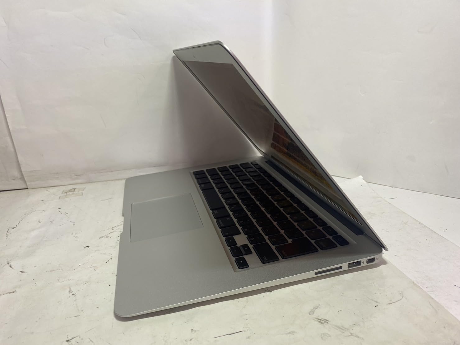 MacBook Air 13インチ A1369（Mid 2010）　動作確認済 MacBook Air 13インチ A1369（Mid 2010） 動作確認済 - メルカリ