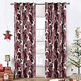 【CORTINA DE TERCIOPELO】Nuestras cortinas navideñas utilizan una lujosa tela de terciopelo como tela base que tiene un tacto suave y puede adaptarse perfectamente a la atmósfera general del invierno. También puede bloquear el 50-65 % de la luz solar y los rayos UV y tiene cierto efecto de calidez.