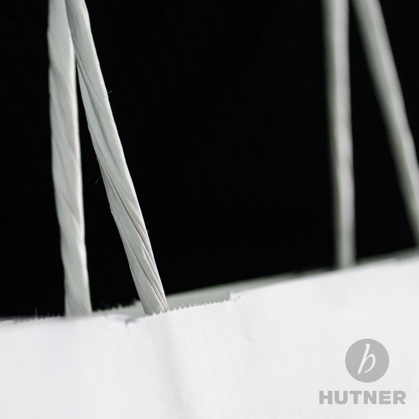Papiertüten weiß mit Kordel-Henkel I 250 Stk. 22+10x28cm I Papiertragetasche für Einzelhandel, Hochzeit, Geburtstag, TO-GO I Geschenktüten aus Kraftpapier I HUTNER