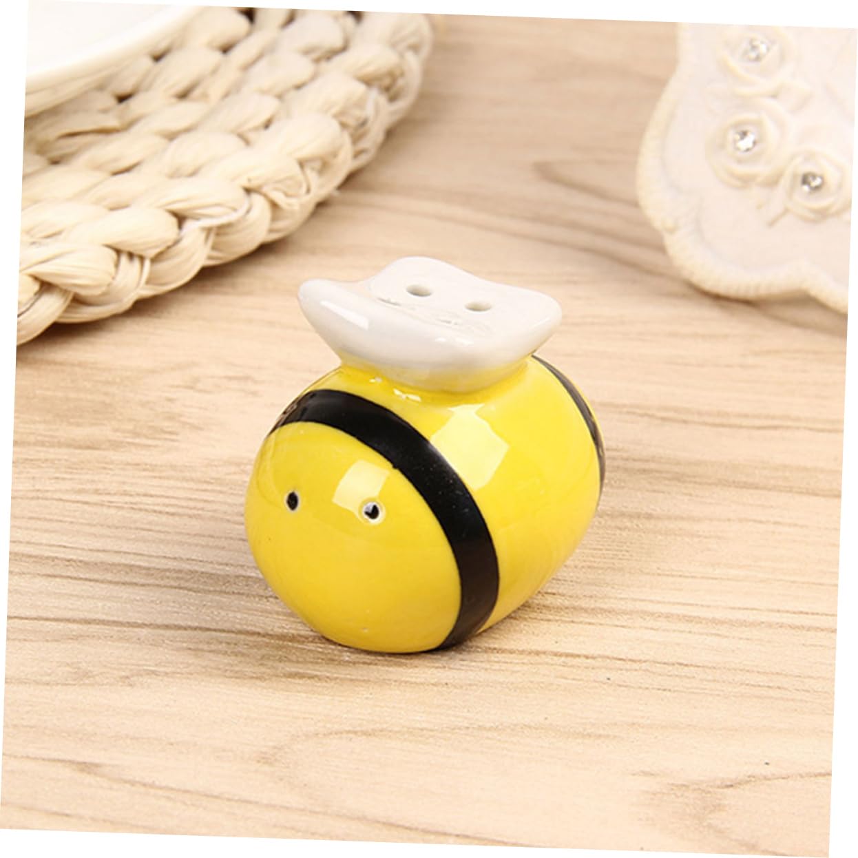BRIGHTFUFU Gold Bee Themed Salt Pepper Ceramic Seasoning Jars Powder Dispenser for Kitchen Decor