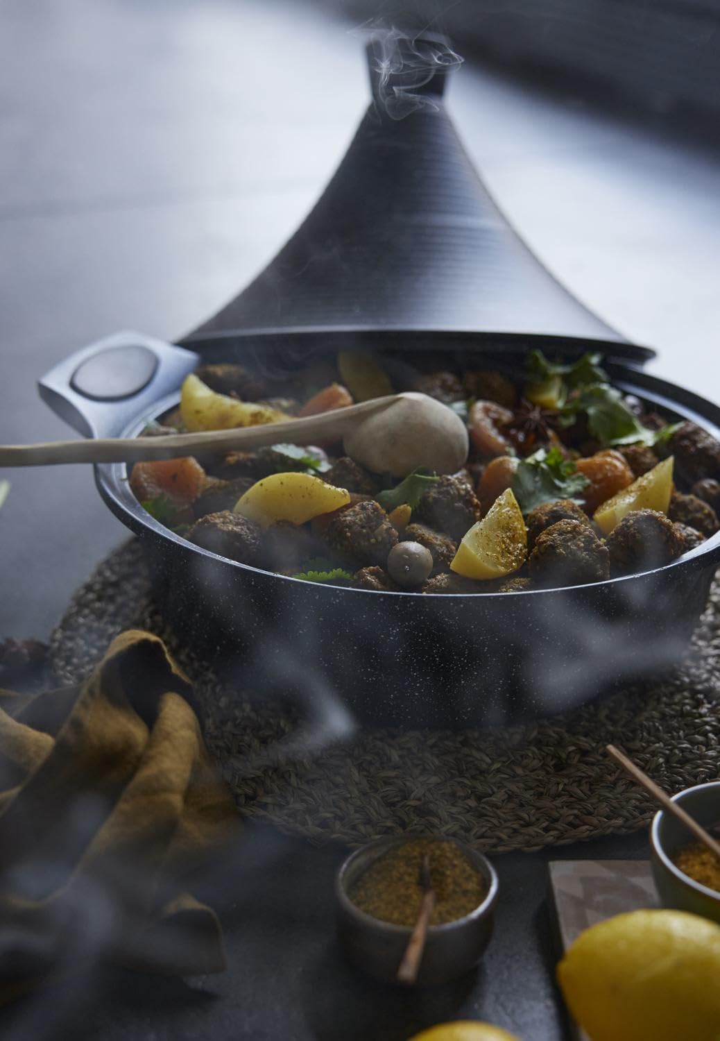 Baumalu, Tajine 28 cm avec couvercle, inox, compatible tous feux dont induction, cuisson homogène et rapide, taille 28 cm, couleur inox, Acier Inoxydable