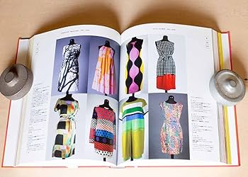 marimekko「マリメッコ」展 図録 300部限定発行 Amazon.co.jp: マリメッコ展―デザイン、ファブリック、ライフスタイル