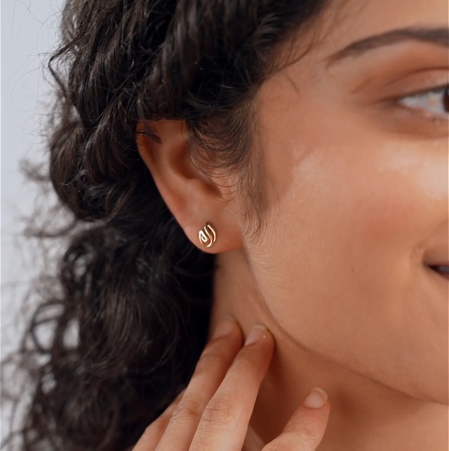 Mia By Tanishq 14 Kt Yellow Gold Flex Blaze Stud Earrings For