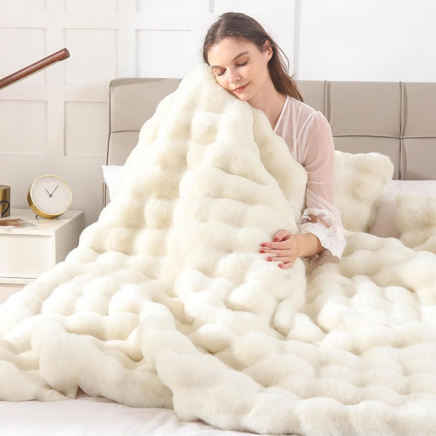 Luxury Faux Fur Throw Blanket, 1000 GSM Fluffy Bubble Blanket for Bed, 60" x 80" Ultra Soft Reversible Rabbit Fur Blanket for Couch Sofa, Cream White