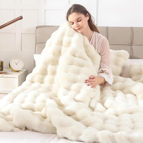 Luxury faux fur throw blanket for couples