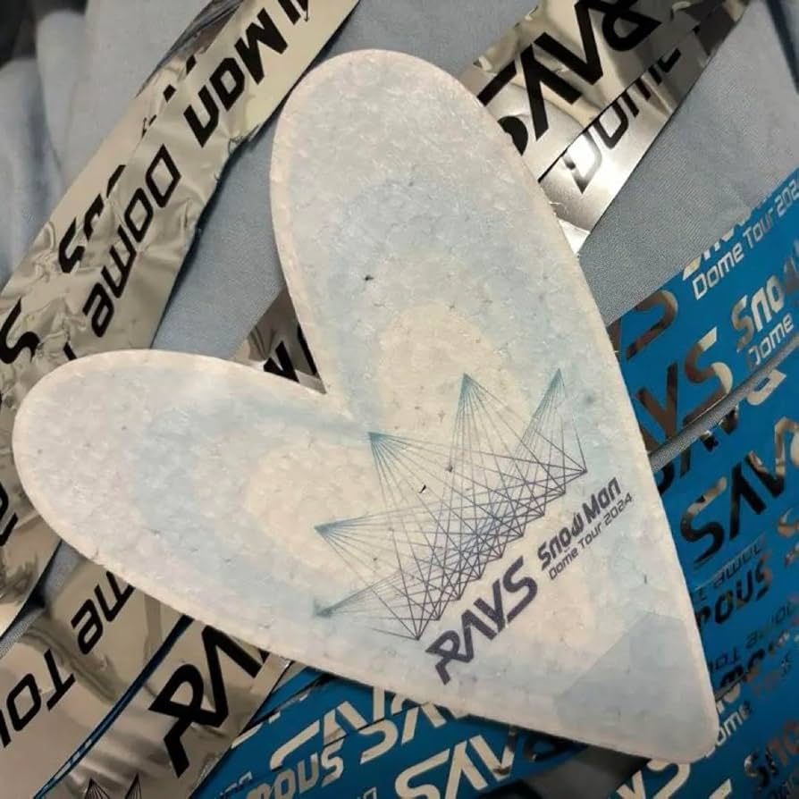 Snowman DOME TOUR 2024 RAYS ハート&銀テープ② Amazon.co.jp: SnowMan DOME TOUR 2024 RAYS 落下物 ハート 銀