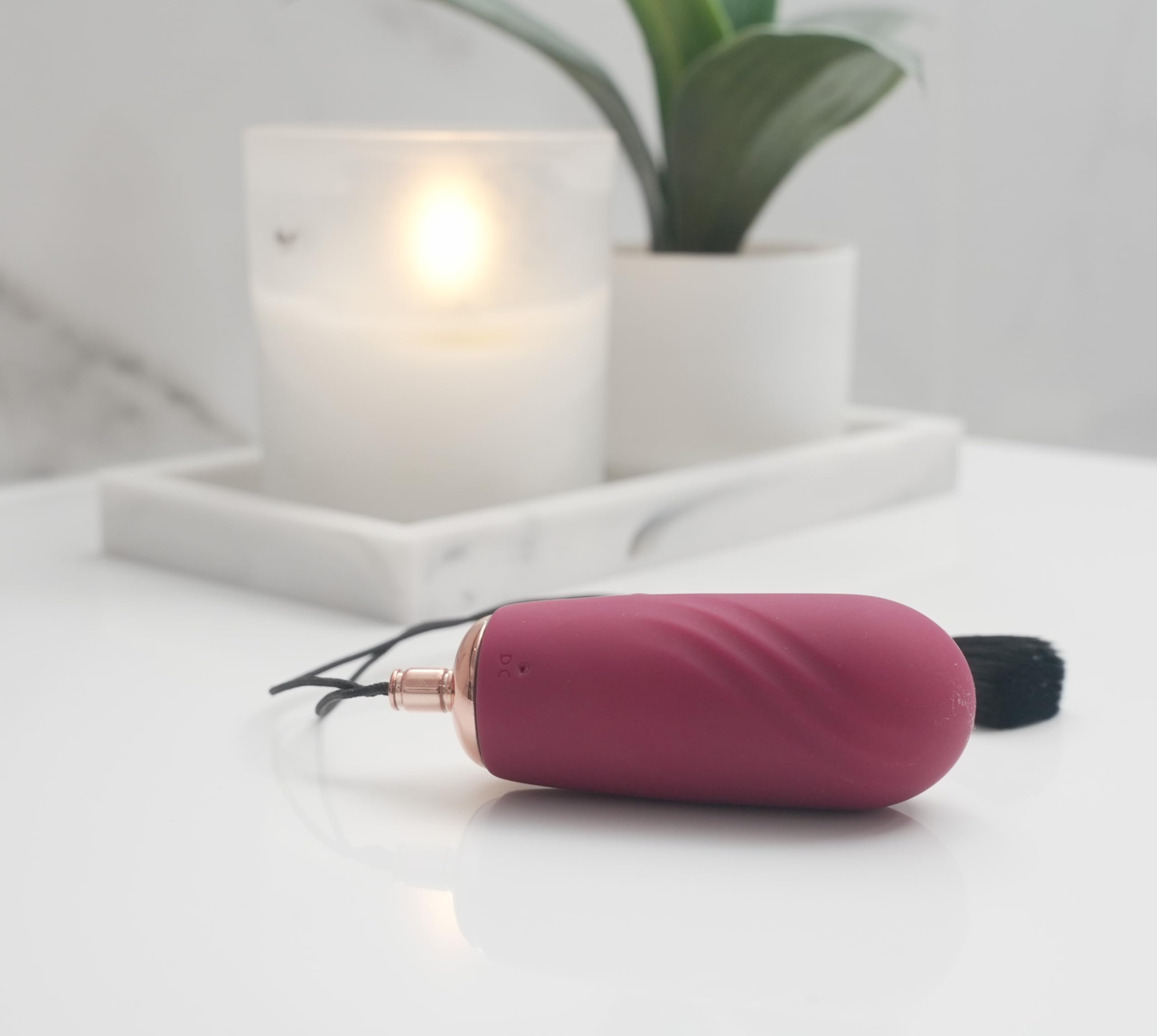 Le Rubis – Œuf Vibrant Femme à Distance | Vibro Télécommande | 12 Modes & Fonction Chauffante | Silicone Médical Étanche | Unlimited Pleasure Secret