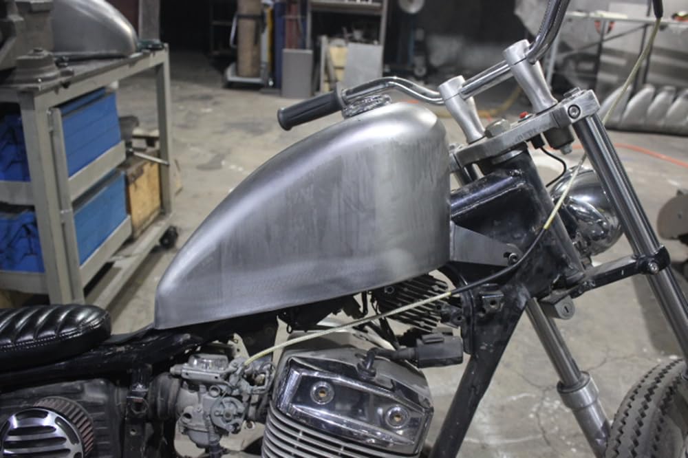 ホンダレブル250ガソリンタンク Amazon | ガソリン燃料タンク 9L ホンダ レブル 250 CA250 用