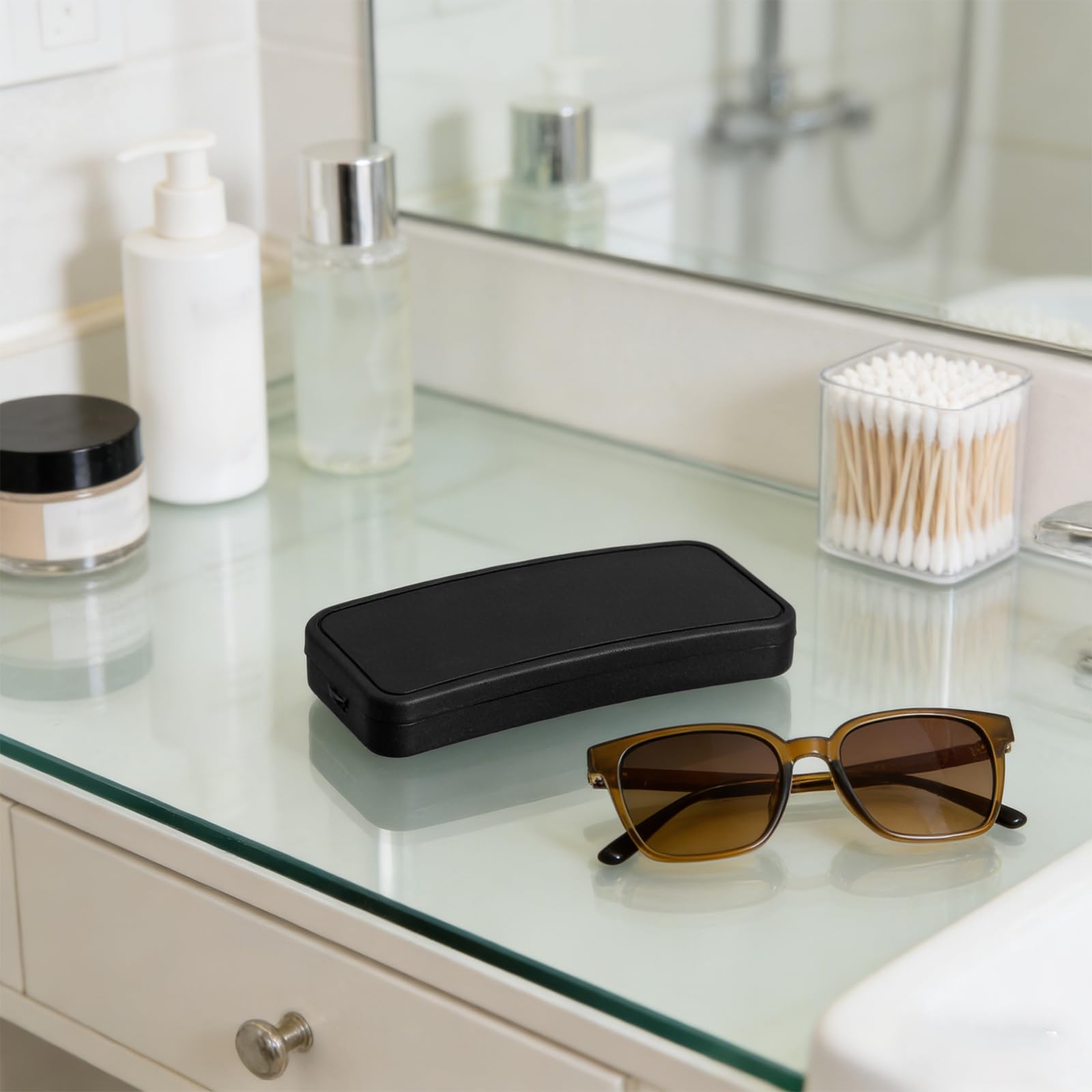 COLLBATH Estuche para Gafas de Sol con Clip, Caja de Almacenamiento de Plástico Negro Mate Tamaño Mediano, Ligero y Resistente para Viaje y Uso Diario, Organizador Portátil para Gafas