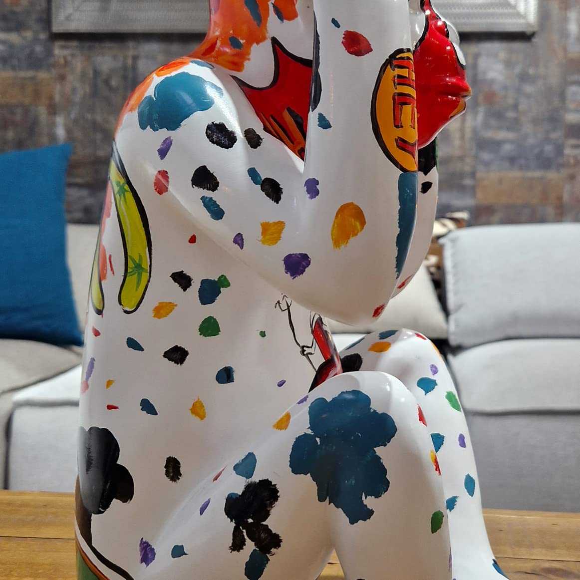 Meubletmoi Statua Scimmia Bianca Seduto Mani sulla testa e Disegno Pittura Multicolore in resina - Rafiki