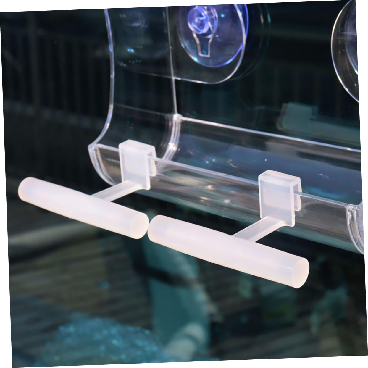 Holibanna 2Pcs Bird Feeding Perch Stand Acrylic Feeder Holder for Birds Easy Install Perch Elegant Design for Outdoor Use