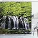 ABAKUHAUS, Wodospad, Zasłona prysznicowa, Wiele Wodospady otoczony czarnych skał i zielone drzewa Natura, Czarno białe i zielone, 175cm x 240cm