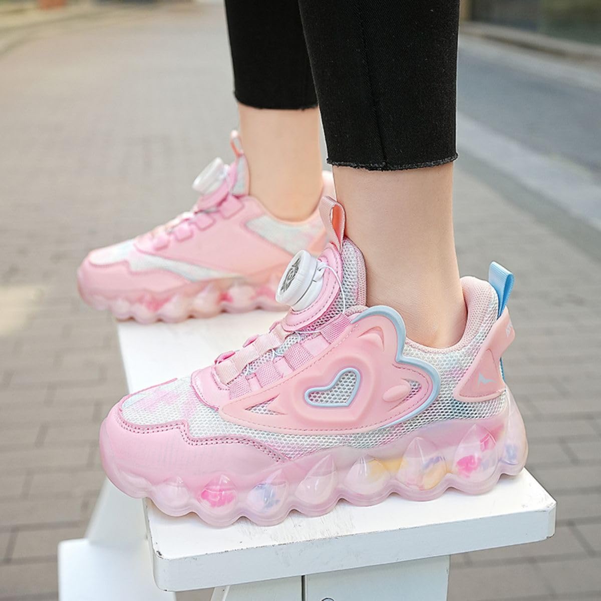 Neue Kinder Basketballschuhe Kinder Sportschuhe Twist Schnalle Turnschuhe Jungen und Mädchen Basketballschuhe