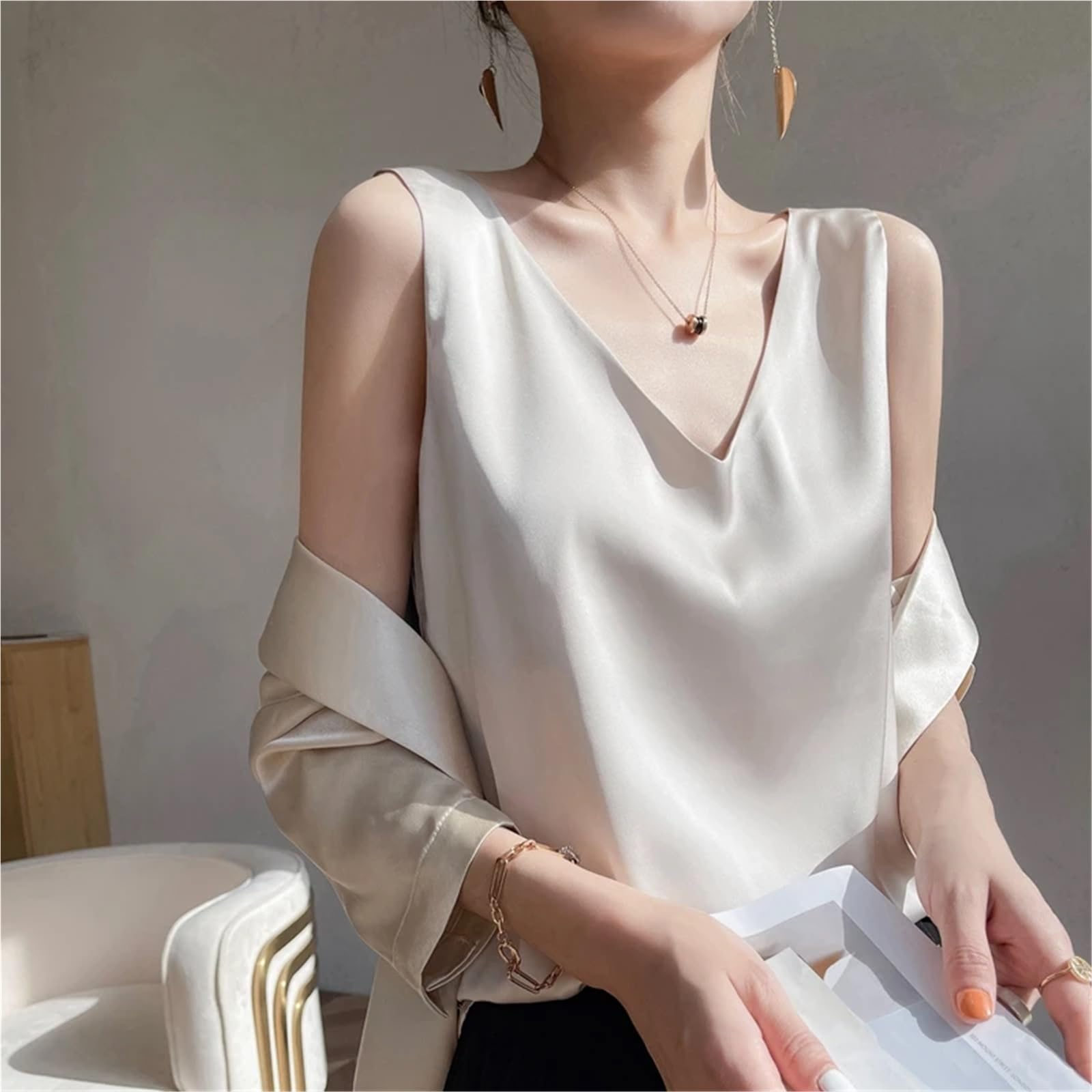 Camisola SóLida BáSica Chaleco de Tirantes Seda for Mujer, satén Liso, Estilo Jersey Salvaje Primavera, con Escote en V Interior Delantero y Trasero, Fino for Verano para Niña Camisola