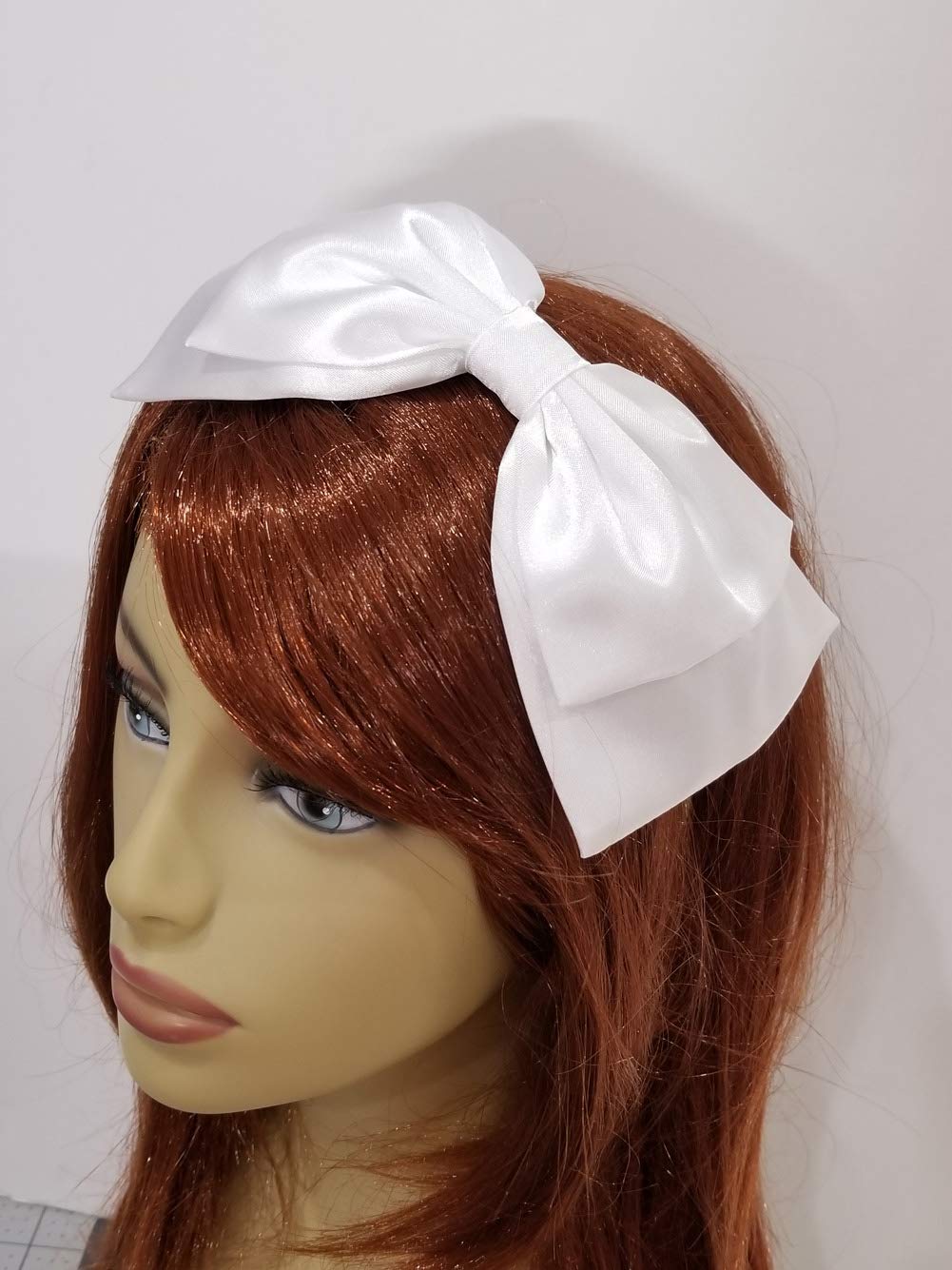 Alice in Wonderland Inspired Double Layered Hair Bow (Alligator Clip, White)
