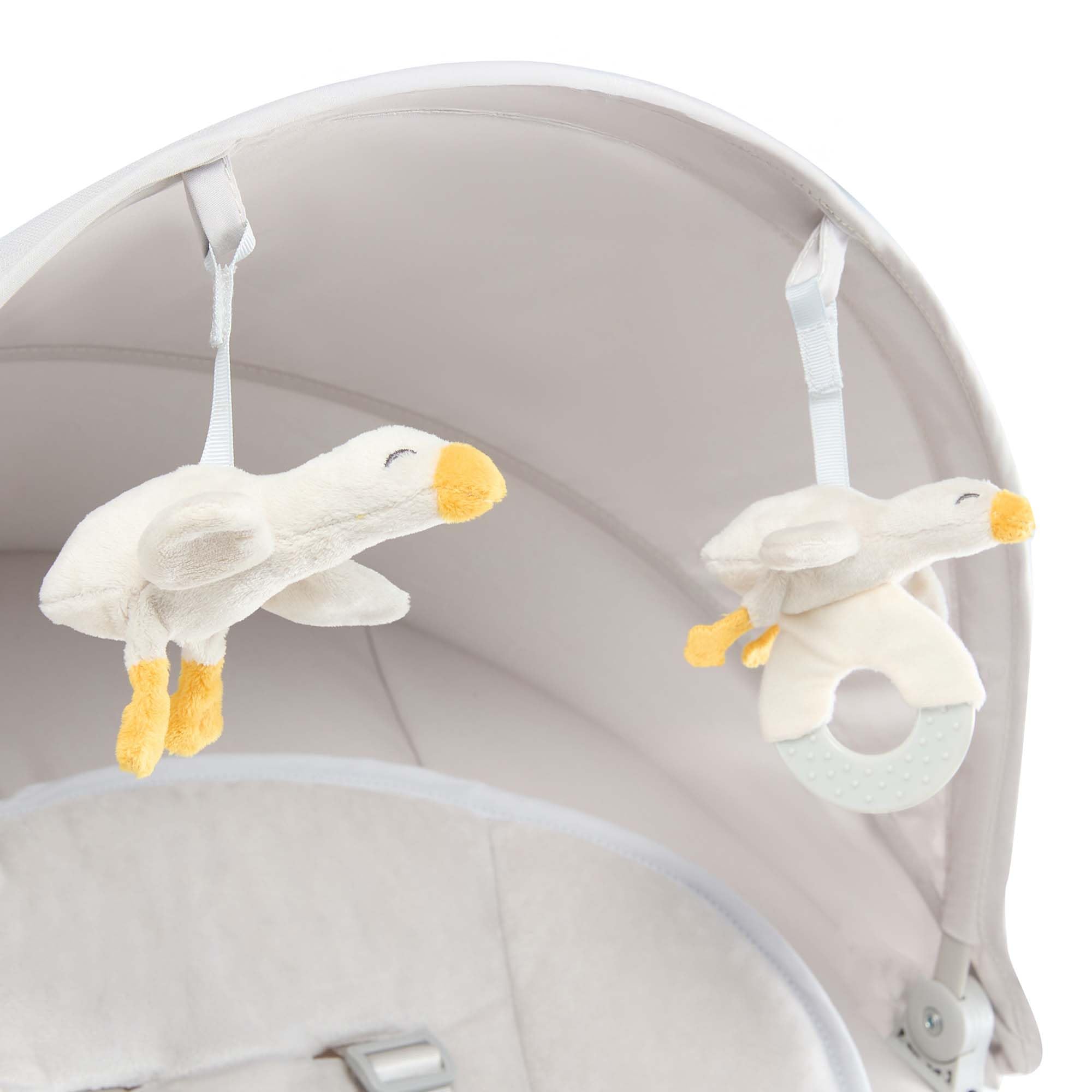 Kinderkraft TULSY Balancín eléctrico para bebé, 5 niveles de intensidad, silla saltante para bebés, 12 melodías preestablecidas, juguetes desmontables, ajustable, ligero, Bluetooth y USB, arnés de 5