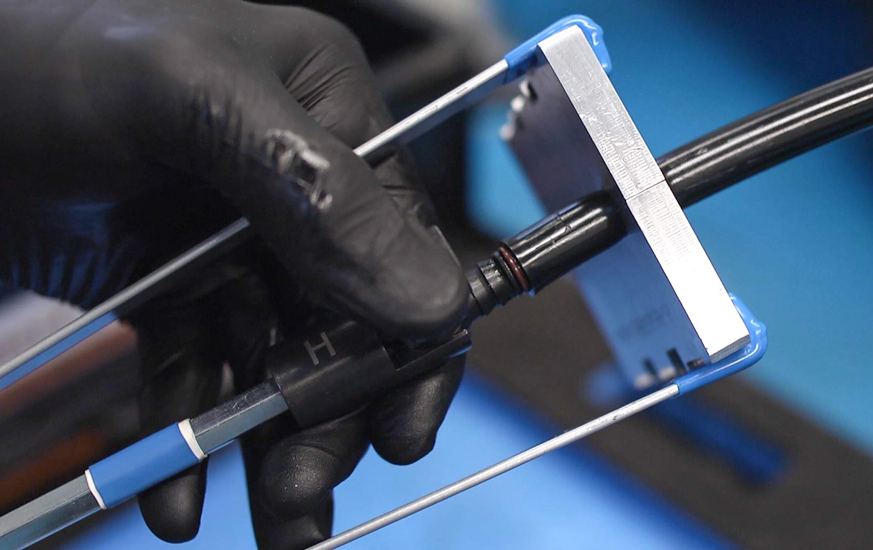 Laser 6933 Outil d'insertion de raccords de conduites
