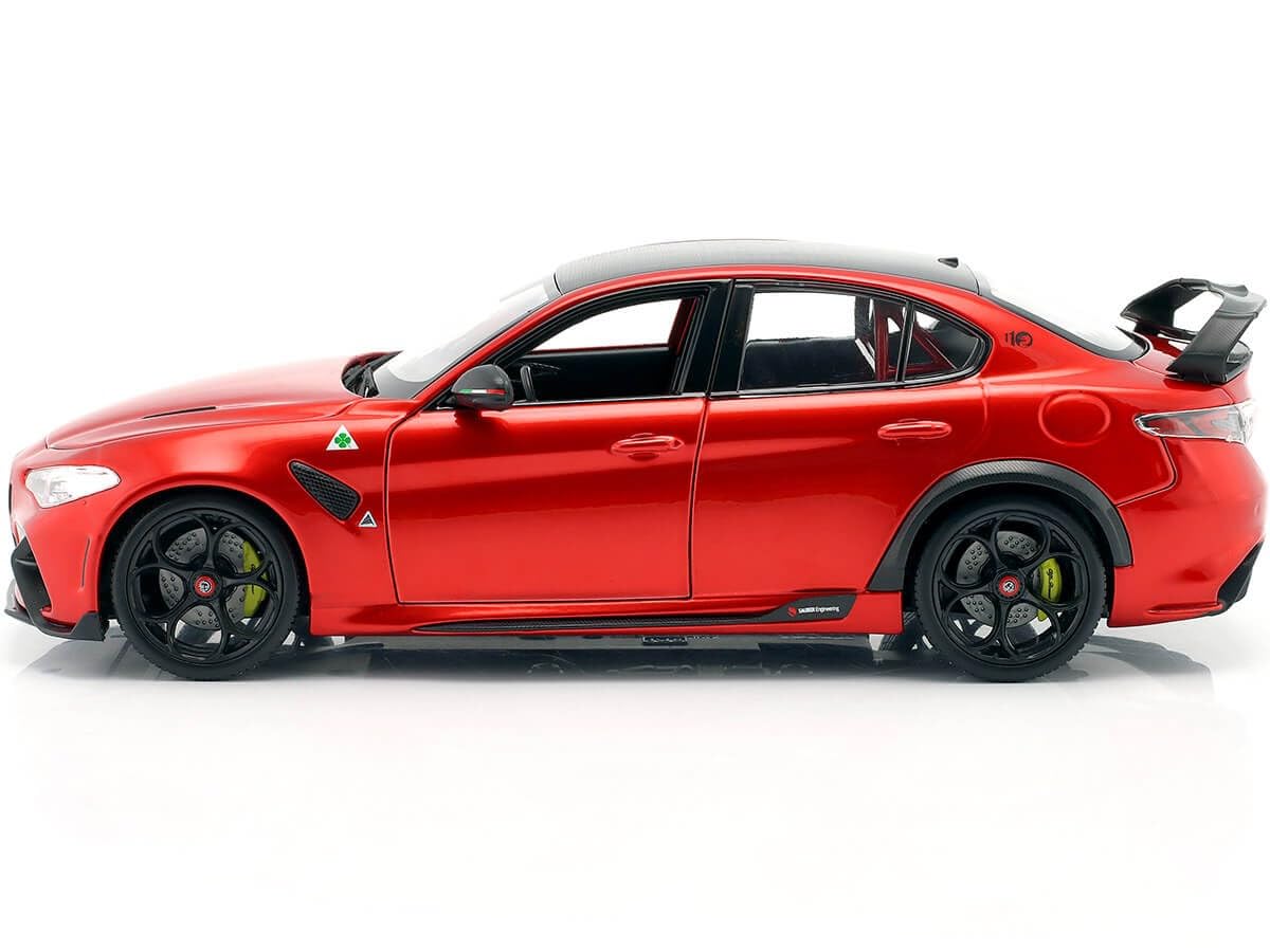 Amazon.com: 1/18 ALFA Romeo Giulia GTAM : Arts, Crafts & Sewing