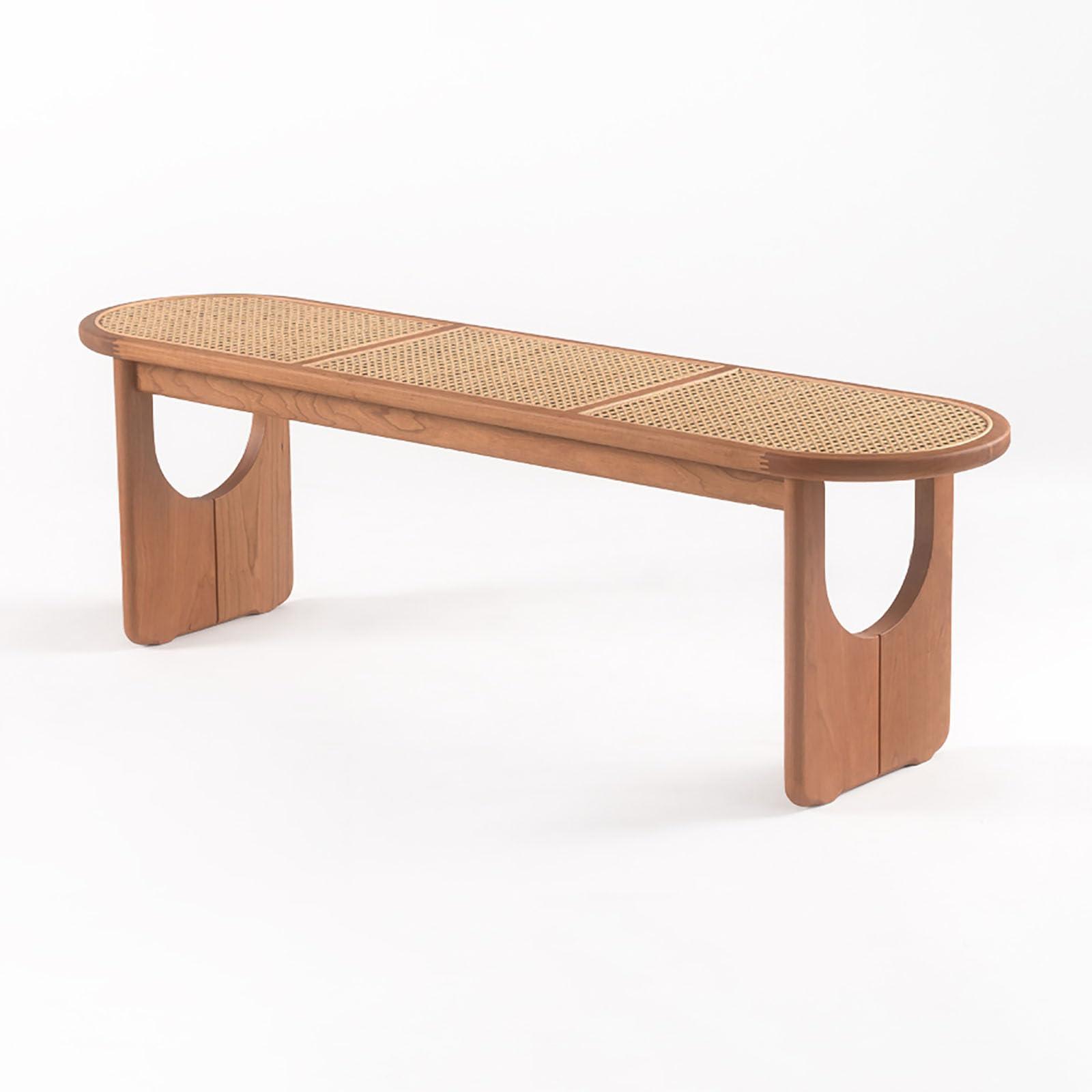 Banc multifonction en bois massif, l'authenticité d'une assise en rotin au cœur de votre salon