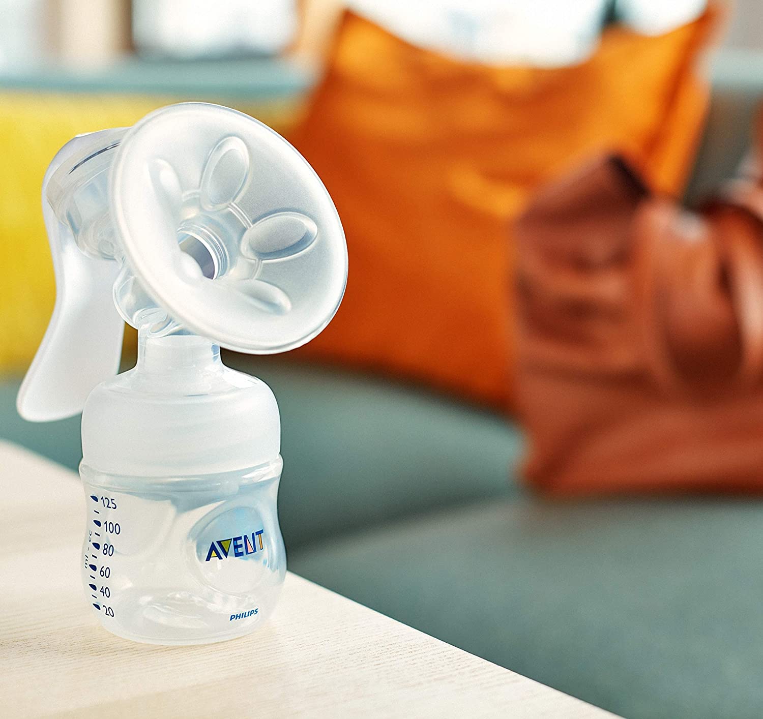 Philips Avent Kompfort SCF 330/20 Milchpumpe, Weiß