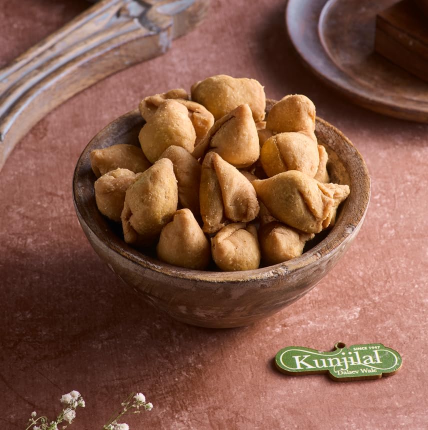 Image of Kunjilal's Allahabadi Samosa | Bite-Sized Tea-Time Snack | Savory Filling with Desi Spices & Ghee | 400 g Pack | Ready-to-Munch Namkeen