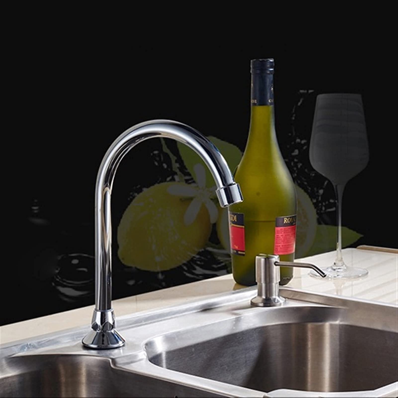 Wasserhähne, vertikaler Krankenhaus-Pedal-Wasserhahn Fabrik-Fuß-Restaurant-Küchen-Becken-Labor-Wasserhahn/komplettes Set Present