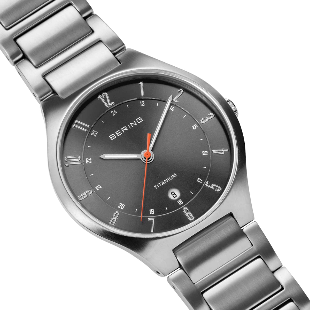 BERING Zegarek męski z mechanizmem kwarcowym – kolekcja Titanium z tytanem i szkłem szafirowym 11739-XXX