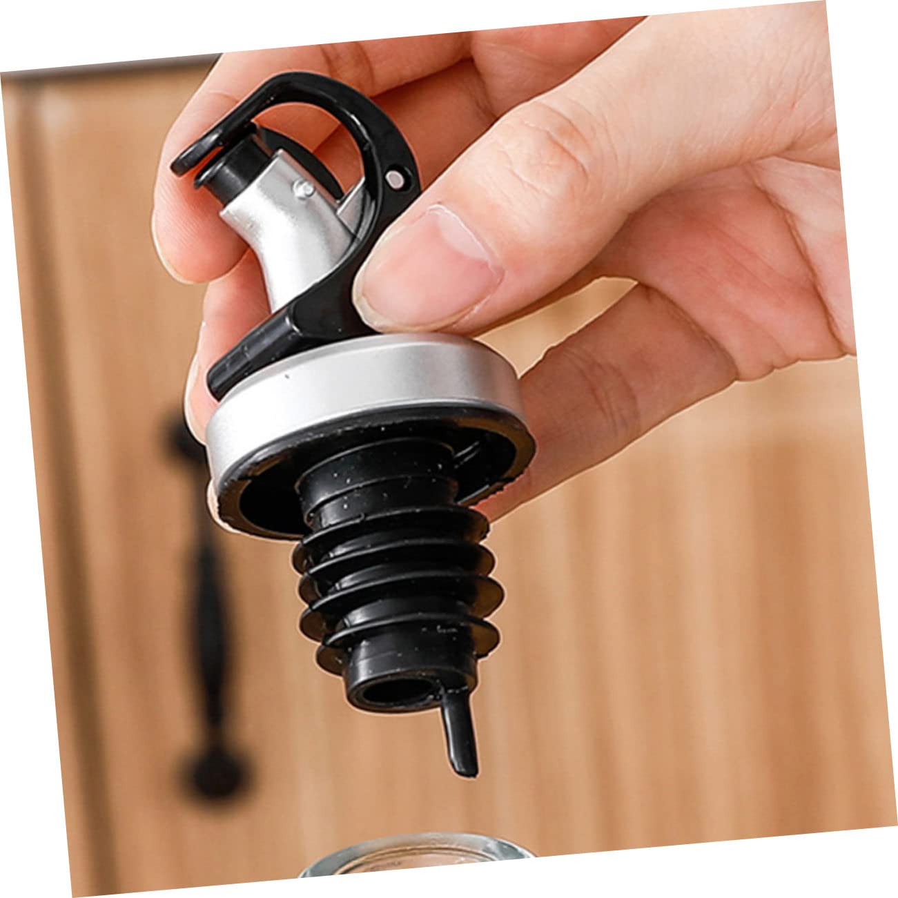 COLLBATH 6pcs Automatic Flip Nozzle Wine Bottle Stopper Liquid Dispenser Wine Dispenser Nozzle Oil Bottle Pourers Bottle Dispenser Leak- Proof Wine Cap Oil Nozzle Rubber