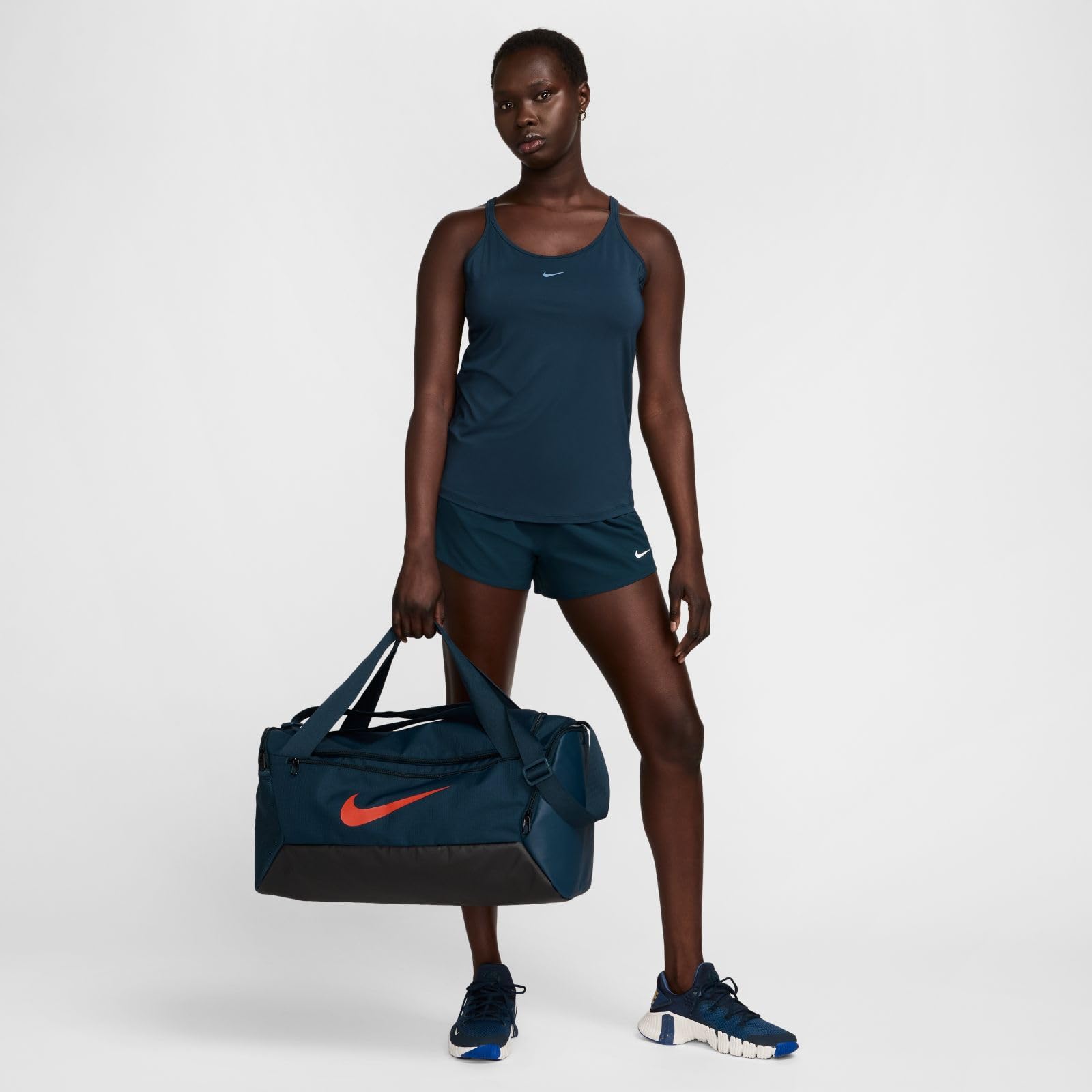 NIKE Nike One Dri-fit-shorts Mit Mittelhohem Bund Und Futter Für Damen (Ca. 7,5 Cm) - Shorty Kobiety