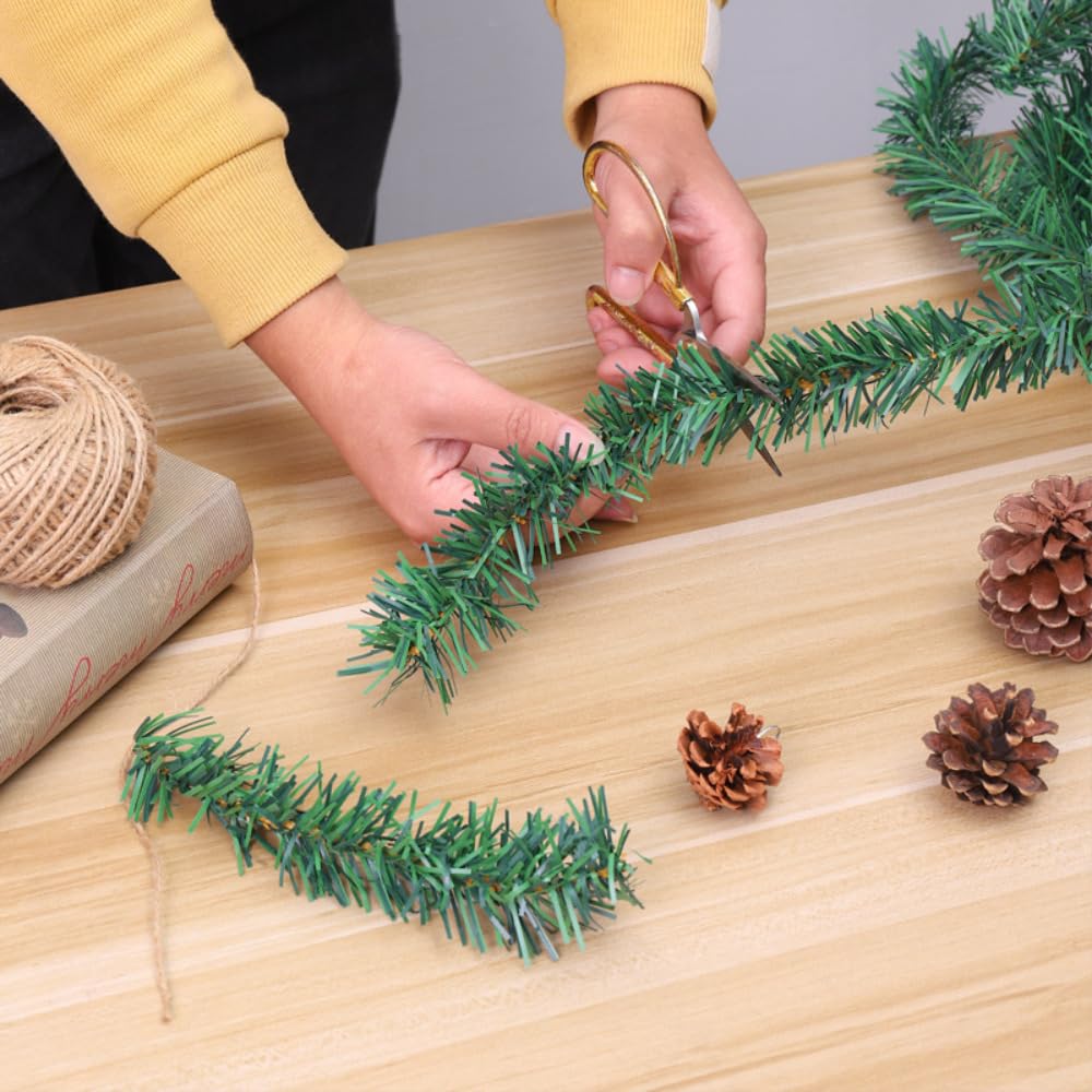Groene kerstslinger, groene kerstslinger voor trapleuningen Groene kerstslinger, groene kerstslinger voor trapleuningen
