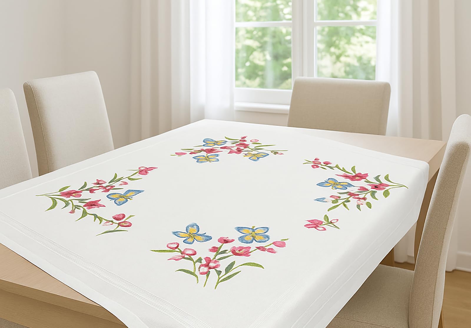 KAMACA Kit da ricamo, tovaglia a punto piatto con motivo floreale, tela prestampata incl. filo da ricamo, schema di ricamo e istruzioni, kit da ricamo fai da te per adulti (Iris e Farfalle MD 80 x 80