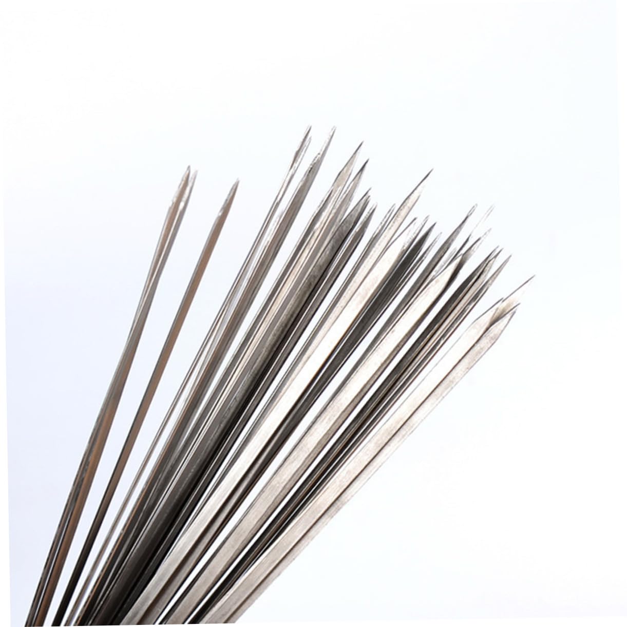 Brochetas de Barbacoa de Acero Inoxidable 45cm 50 Piezas Anchas | Plata, Diseño y Grosor Extra, Pack Reutilizable para Camping y Reuniones en Casa