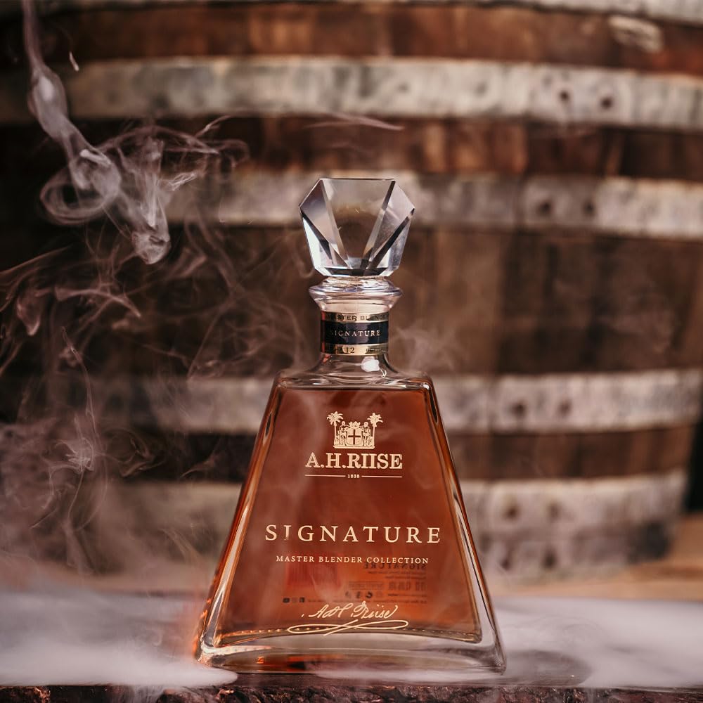 A.H. Riise Signature Master BlenderCollection| Premium Spirituose auf Rumbasis |Luxus Range|Lieblicher Geschmack | 700 ml | 43,9% Vol.