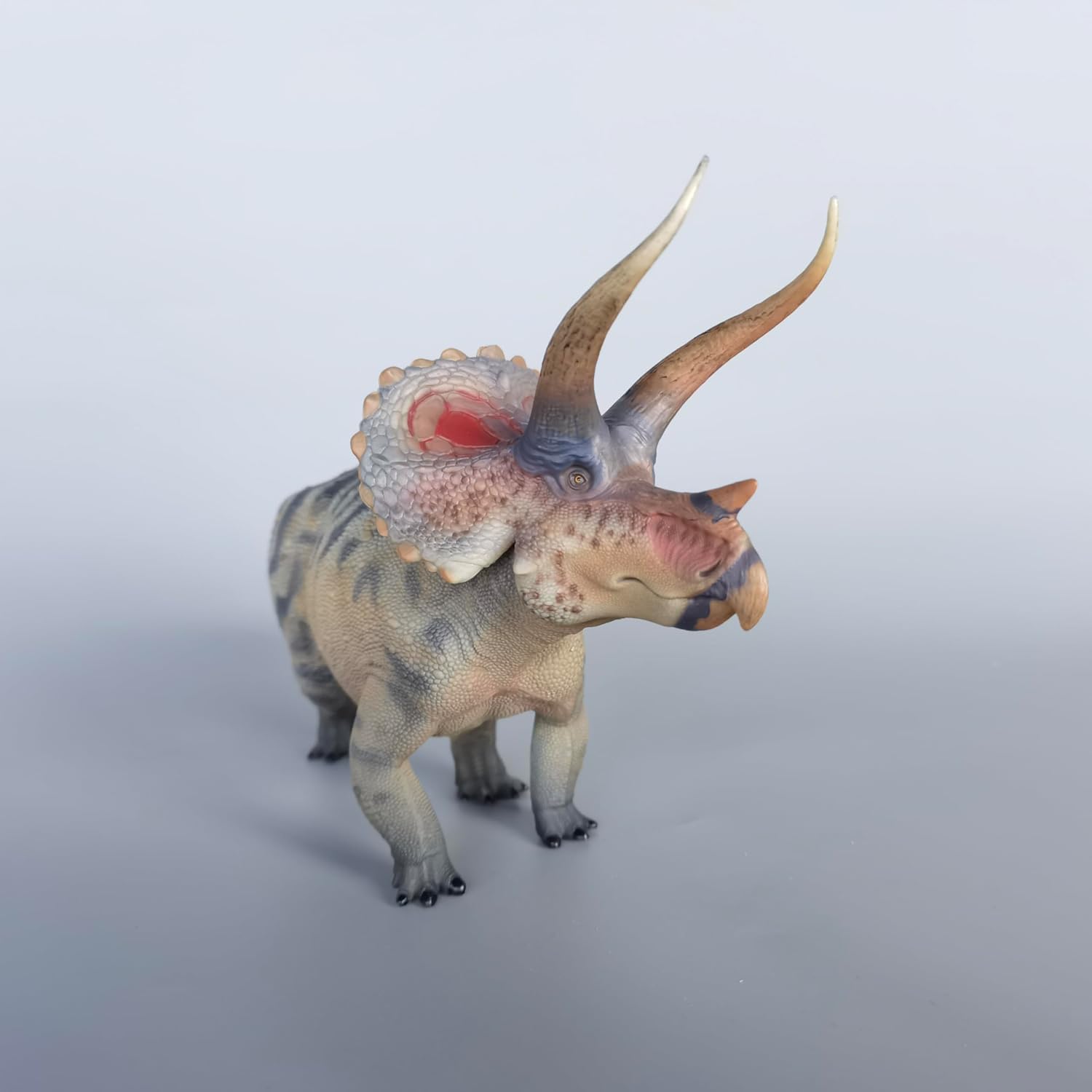 XINPANYIAN 1/35 HAOLONGGOOD Triceratops Prehistoric Dinosaur Animal Model (Hu Yan Zhuo)