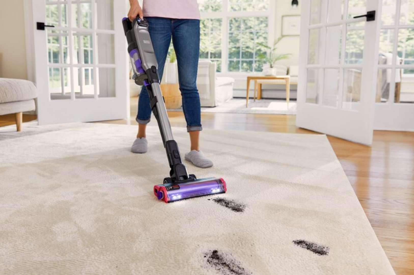 BLACK+DECKER Aspiradora Escoba con Extensión para Suelos, 21.6V 4Ah, Motor Sin Escobillas, BHFEA640WG-QW