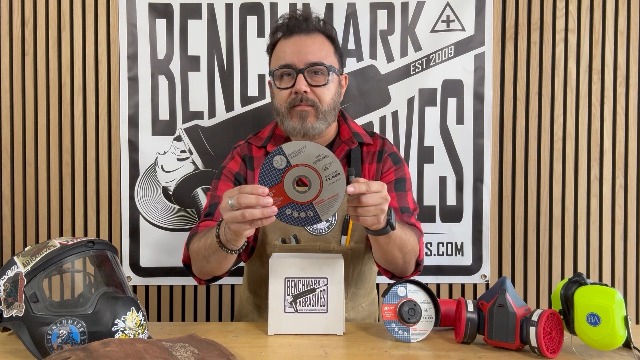 Image of Benchmark Abrasives 6 inch Aluminum Oxide Type 1 Cut Off Wheels, 12500-Count | For Metal and Stainless Steel, 0.045 inch Thick, 7 /8 inch Arbor, Angle Grinder Cutting Disc, Thin Kerf