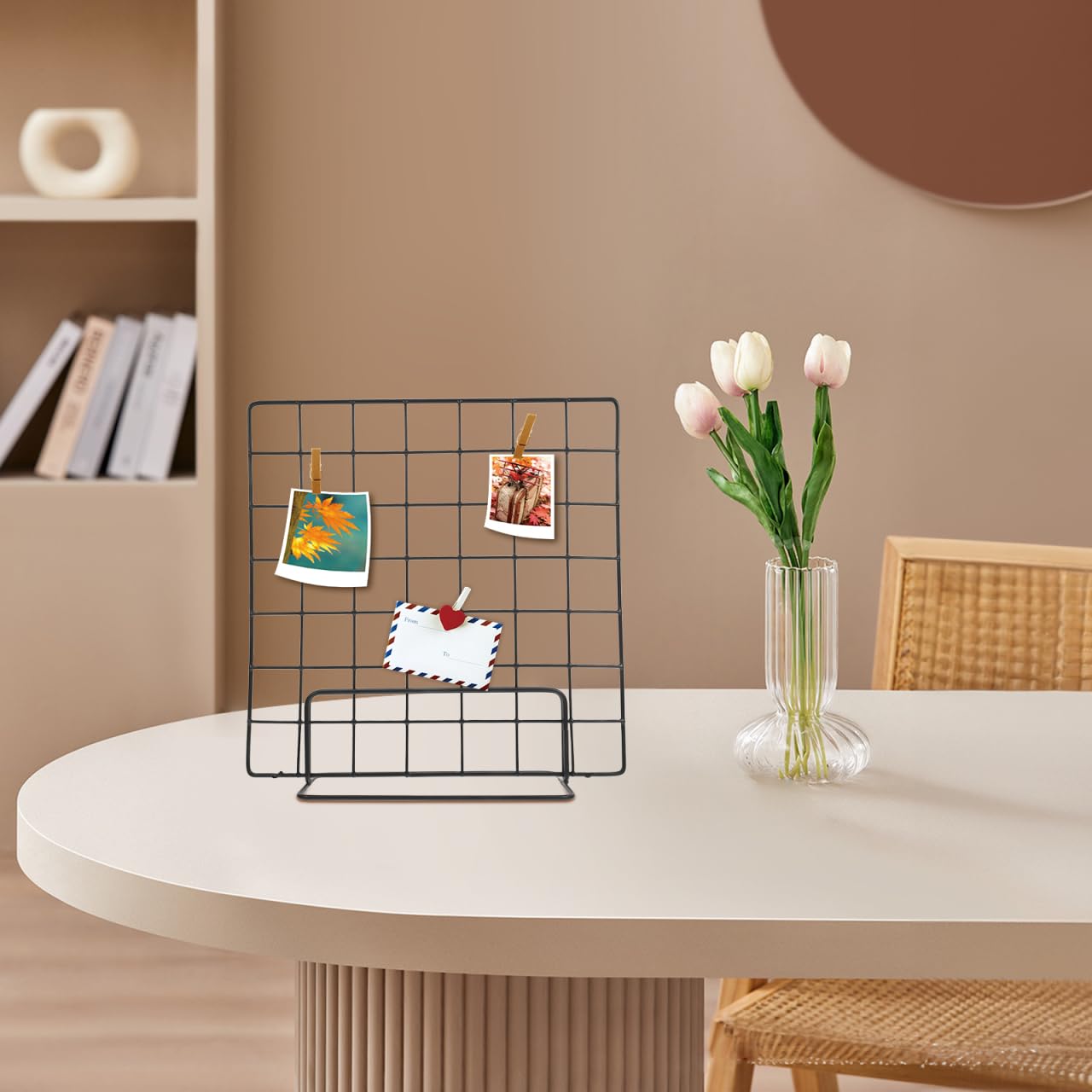 Amosfun Pannello a griglia da parete con base, 35 x 35 cm, espositore da tavolo per foto, espositore artigianale per casa, ufficio, bancarella